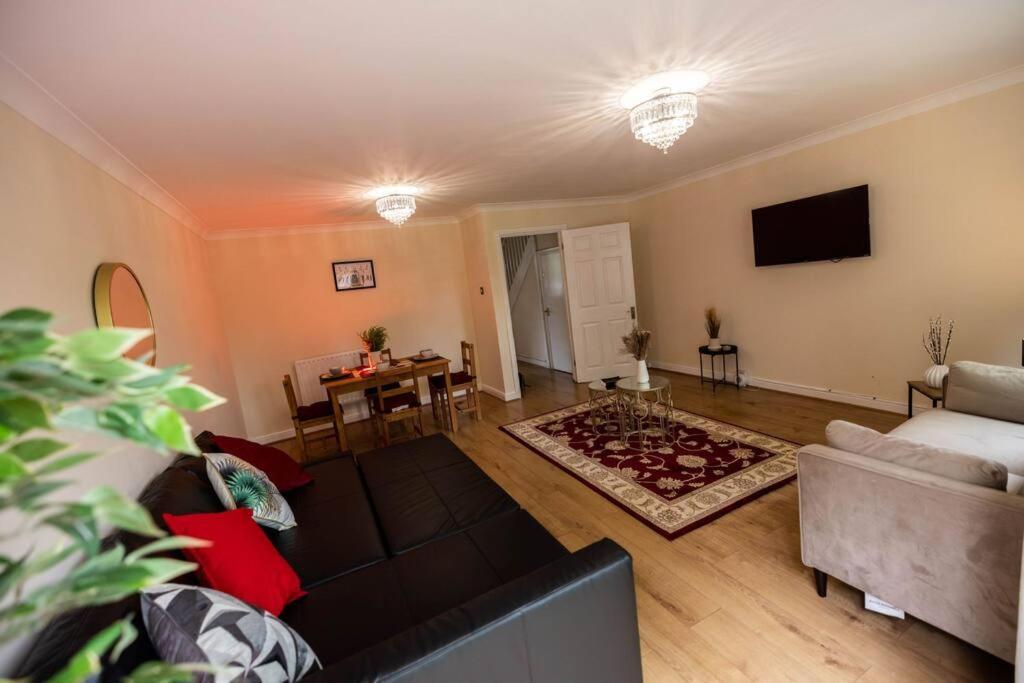 3 Bedrooms House-Sofabed-Parking-Bbqstove-Garden Λονδίνο Εξωτερικό φωτογραφία