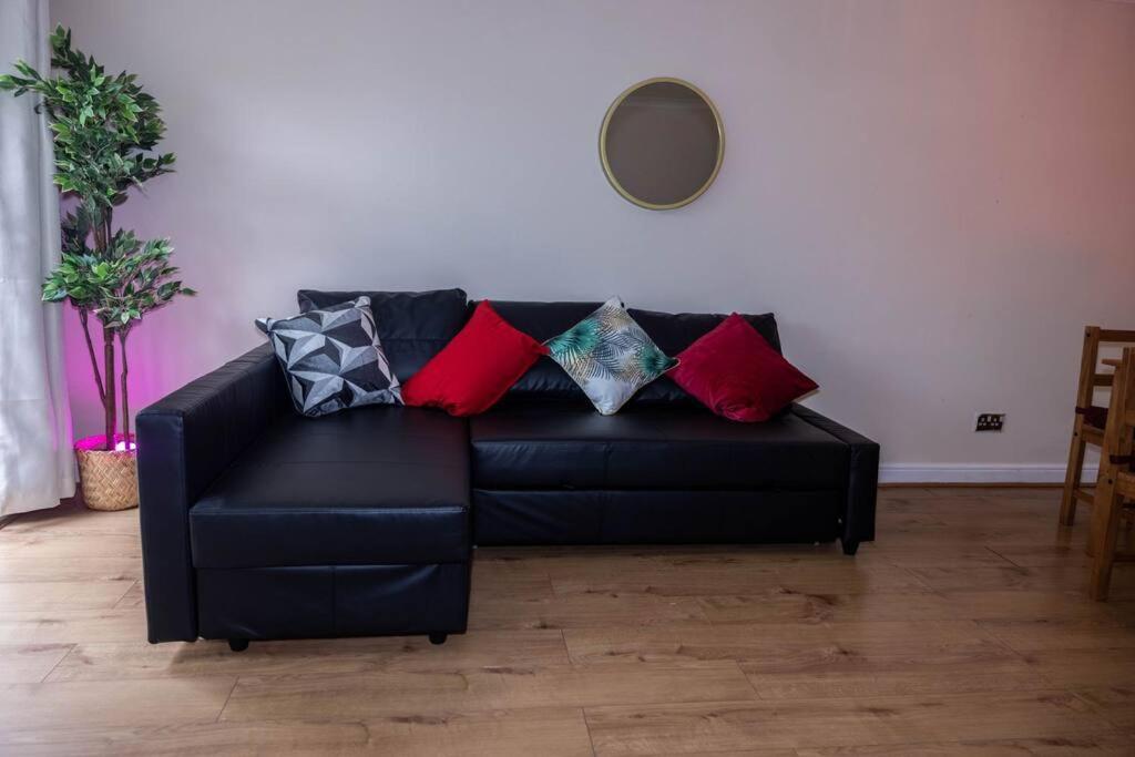 3 Bedrooms House-Sofabed-Parking-Bbqstove-Garden Λονδίνο Εξωτερικό φωτογραφία